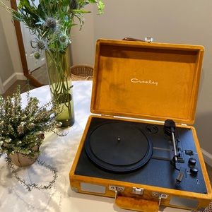 Crosley Exclusive Velvet Bluetooth Record Player